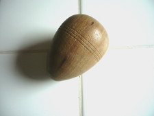 sehr altes Stopfei aus Holz