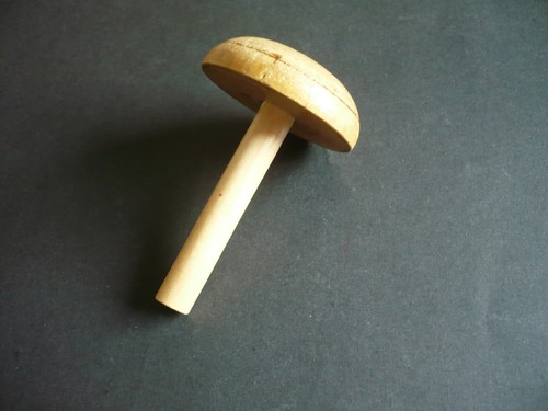 Stopfpilz aus holz - , stiel